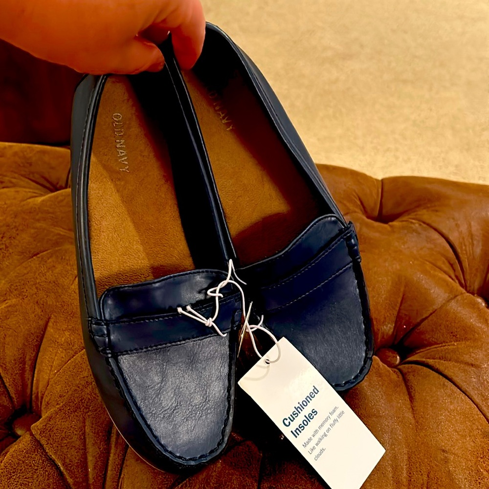 Women’s Size 7 Old Navy Loafers NWOT